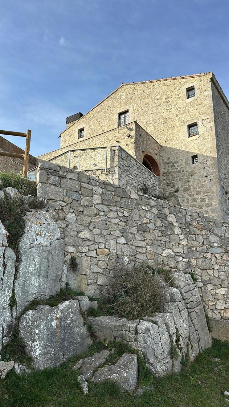 Santuari Mare De Deu Del Mont Restaurant-Hostatgeria Hotell Beuda Eksteriør bilde