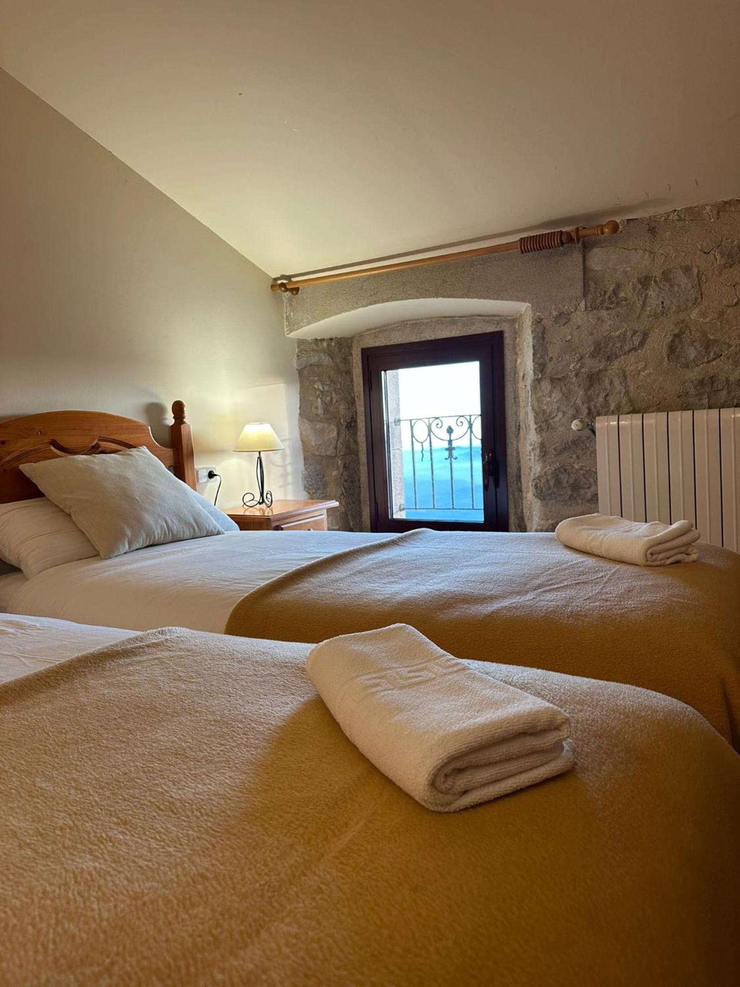 Santuari Mare De Deu Del Mont Restaurant-Hostatgeria Hotell Beuda Eksteriør bilde