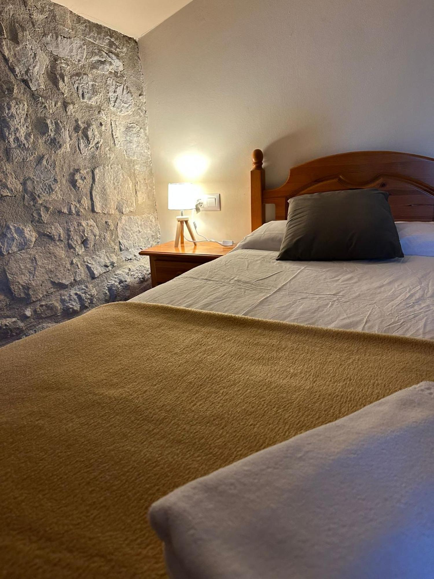 Santuari Mare De Deu Del Mont Restaurant-Hostatgeria Hotell Beuda Eksteriør bilde